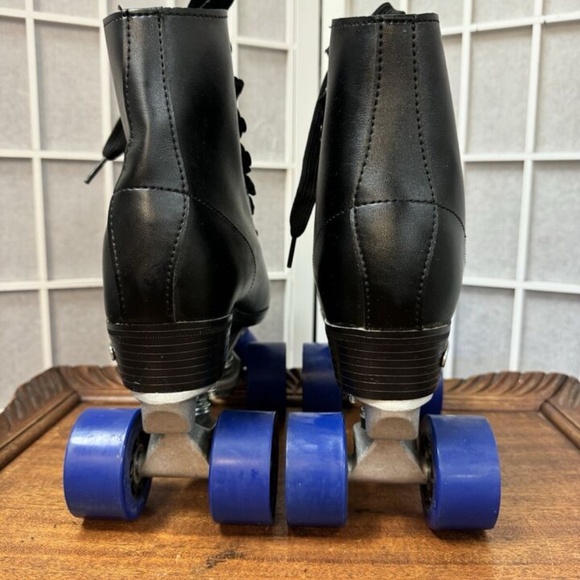 Chicago Skates, Unisex, Skate, Black, Sz 6, Laces,Blue wheels, Roller skates.! - Picture 4 of 12